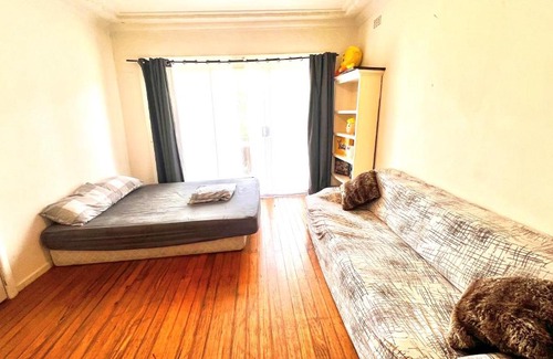 St. Albans Casa | Budget room near Melbourne Airport