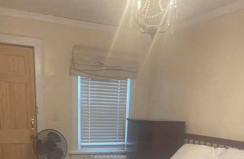 New Rochelle Apartamento | Budget Smart, Tranquil, stylish & practical furnished apartment away from home