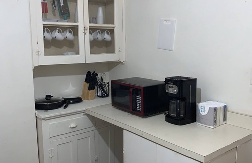 Charlton Heights Casa | Budget Spacious townhome with Gigabit Internet