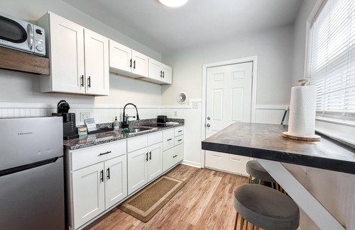 East Durham Condominio | Budget studio in the heart of Durham