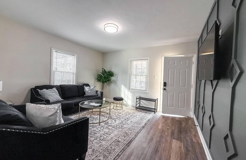 East Durham Condominio | Budget studio in the heart of Durham