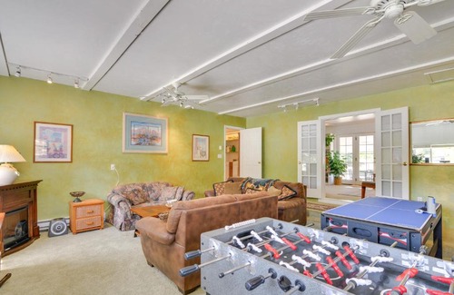 Buena Vista Casa | Buena Vista Creekside Home with Private Hot Tub!