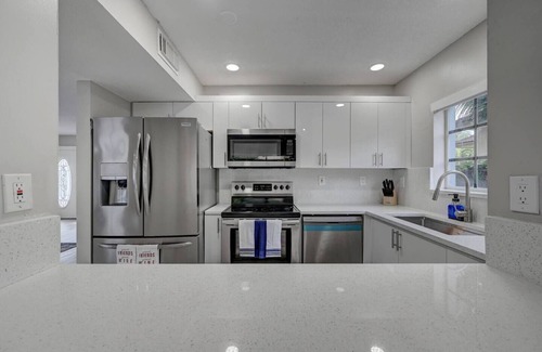 Richmond West Casa | Buergo's Place