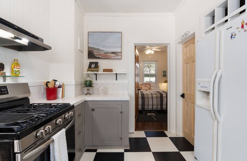 Boerne Casa | Buffalo Haus - Downtown charm 2-bedroom bungalow