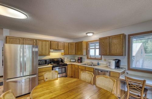 Deadwood Casa | Buffalo Thunder Lodge | 7 Bed, 5 Bath
