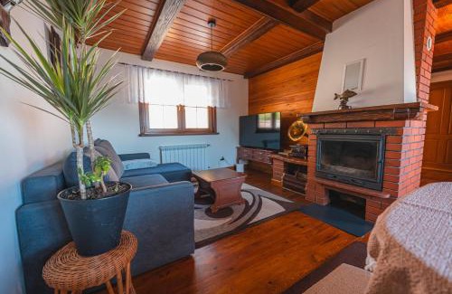Drohiczyn Casa | Bug Na Skarpie - Domek Wypoczynkowy z Jacuzzi i Kominkiem