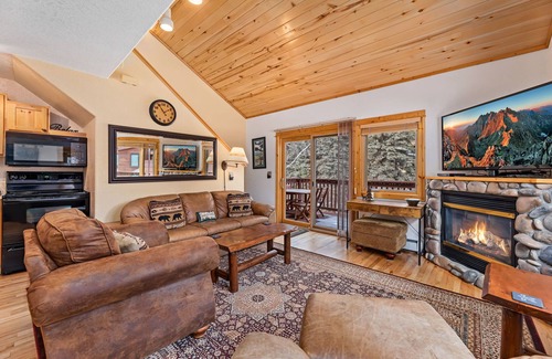 Fall River Estates Condominio | Bugle Pointe A04 ( NO HT)