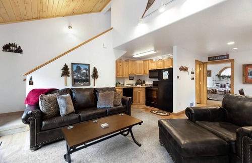 Fall River Estates Condominio | Bugle Pointe A09 (HT)
