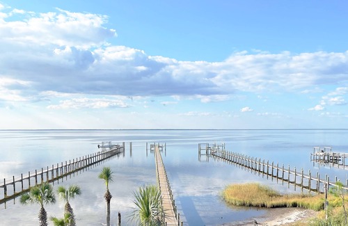 Plantation Casa | Built in 2021 - Bayfront- Pool -Dock - Elevator - Short Walk to Beach