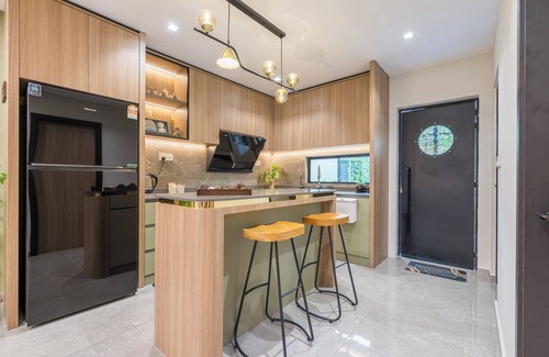 Klang Casa | Bukit Tinggi City Centre @ Modern Entire Homestay with Oudoor Mini Cafe 11+1pax