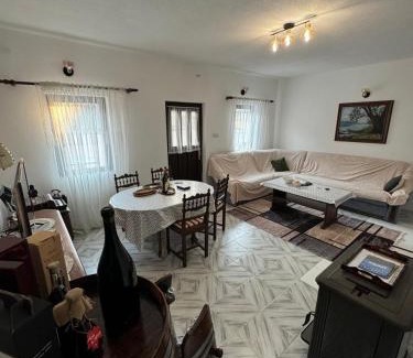 Gornja Bukovica Casa | Bukovica Guest House
