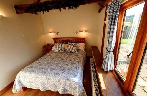 Stonor Casa | Bullrush at White Pond Farm