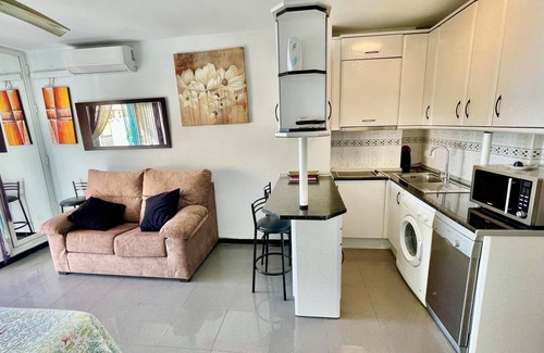 Carihuela Apartamento | Bulto Carihuela junto a la playa, con vistas al mar y balcón
