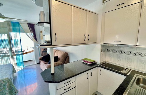 Carihuela Apartamento | Bulto Carihuela junto a la playa, con vistas al mar y balcón
