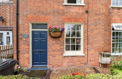 Alford Cabaña | Bumble Bee Cottage, ALFORD