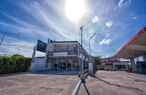 Morong Hotel | Bumble V Subic Hotel
