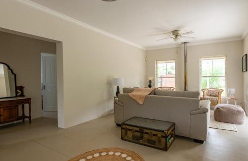 Riebeek Kasteel Casa | Bumblebee Cottage