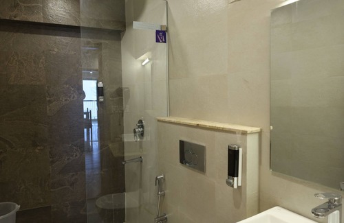 The Mall Road Hotel | Bummys by Vyaana Retreats