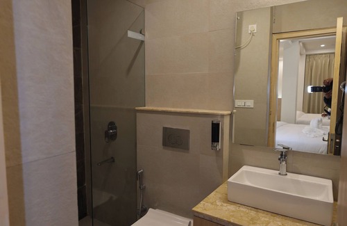 The Mall Road Hotel | Bummys by Vyaana Retreats