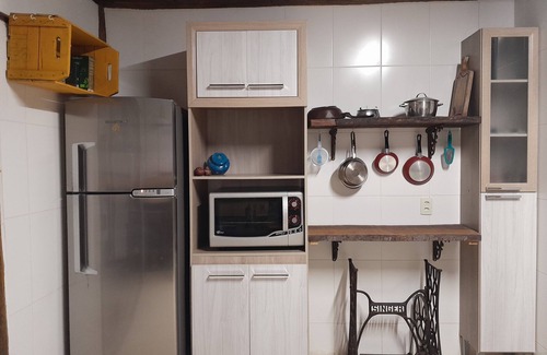 Pinheiros Casa | Bungalow house, style and tranquility close to the Soleado canal
