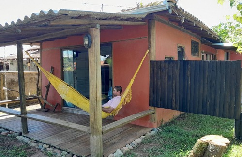 Pinheiros Casa | Bungalow house, style and tranquility close to the Soleado canal