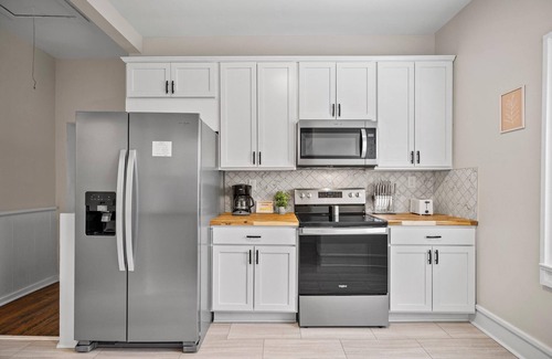 Wilmington Casa | Bungalow 20 min to beach, restaurants, cafe's - pet-friendly + Bikes to Ride
