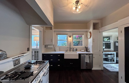 Lodi Casa | Bungalow 215 - Enchanting Craftsman - 2 B/2 BA - Game Room + Patio