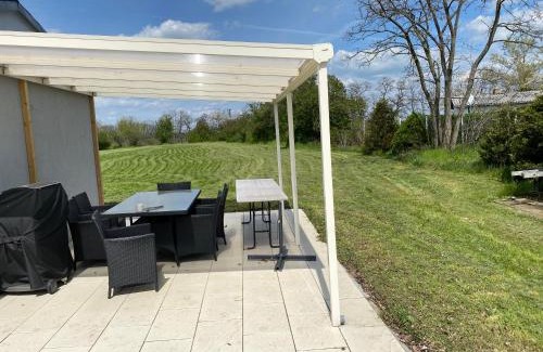 Nordost Casa | Bungalow 4 Schlafzimmer 8 Personen Parkplatz Grundstück Garten