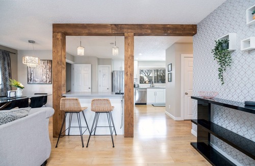 Jasper Place Casa | 💎 Bungalow moderno 5 minutos a WEM✔️5BD✔️2BR✔️2100sqft