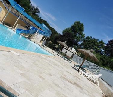 Chazelles-sur-Lyon Otro | Bungalow camping 3 étoiles