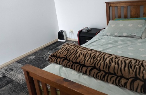 Meadow Heights Casa | Bungalow Cosystay: Cosy Little Place Overlooking the Back Yard Garden