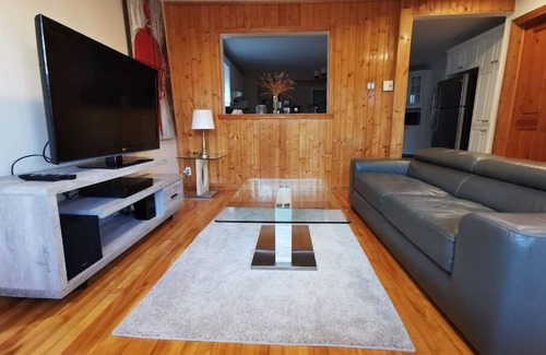 Longueuil Casa | Bungalow de caractère proche Montréal et commerces