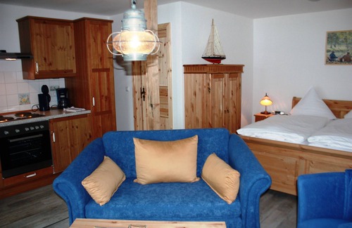 Bad Saarow Casa | Bungalow directamente en el lago con jardín de invierno, muy privado - Ferienhof Löschebrand