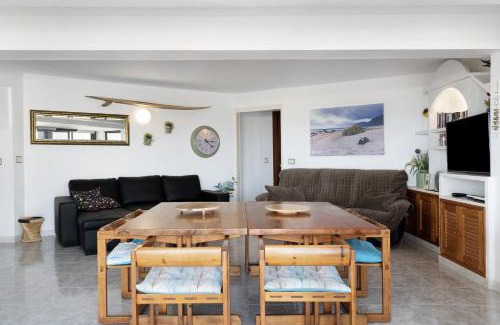 Urbanizacion Famara Casa | Bungalow Famara, Lanzarote