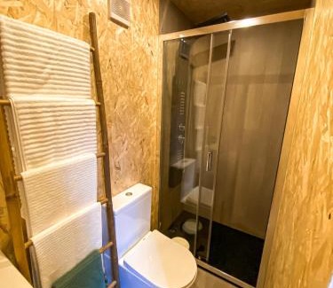 Rio Caldo Otro | Bungalow Gerês - Pichoses Camping