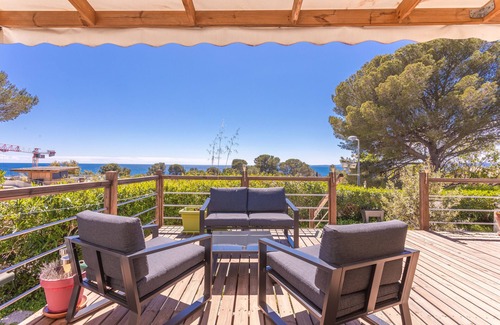 Le Dramont Casa | Bungalow 'Ile D'or Parcelle Victor Hugo 1' con vistas al mar, piscina compartida y terraza privada