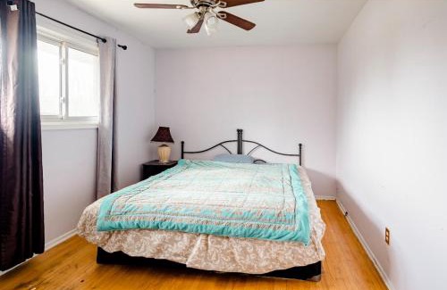 Waterloo Casa | Bungalow in a Quiet Neighborhood
