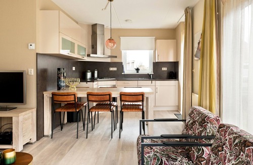 Eernewoude Casa | Bungalow en Frisia con spa y barco privado