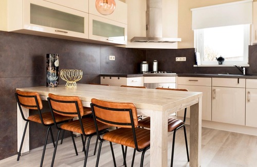 Eernewoude Casa | Bungalow en Frisia con spa y barco privado