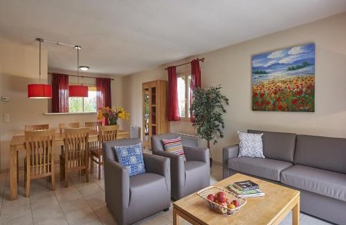 Lanzac Casa | Bungalow in Lanzac with Private Terrace