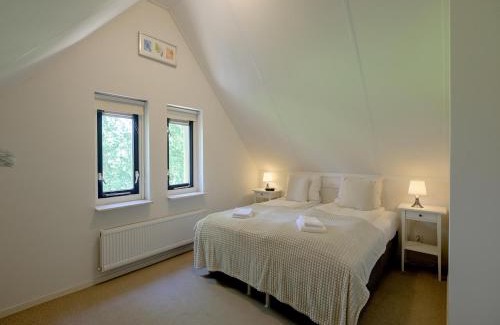 Sondel Casa | Bungalow in Sondel near Slotermeer Lake