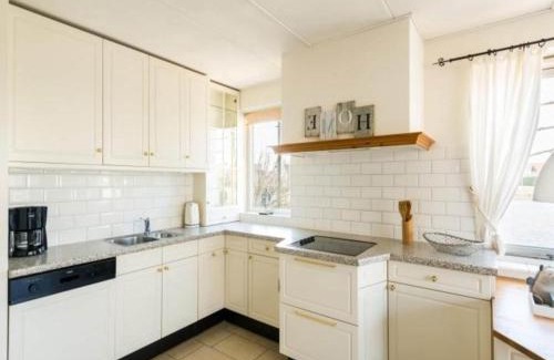 Breskens Casa | Bungalow in Zeeland with Stunning Waterside Views