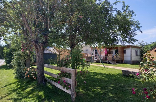 Yevres Casa | Bungalow on a horse farm