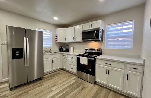 Mitte Cultural District Casa | Bungalow on Polk - 2BD/1BA Home in Brownsville