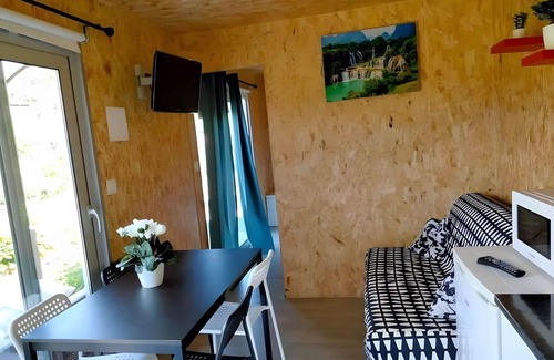 Ventosa Casa | Bungalow 'Quintinha Da Aldida' with Mountain View, Wi-Fi and Air Conditioning
