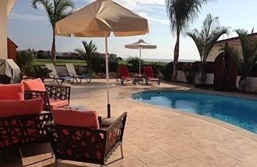 Ayia Thekla Casa | Bungalow con piscina privada y jardín, junto al mar