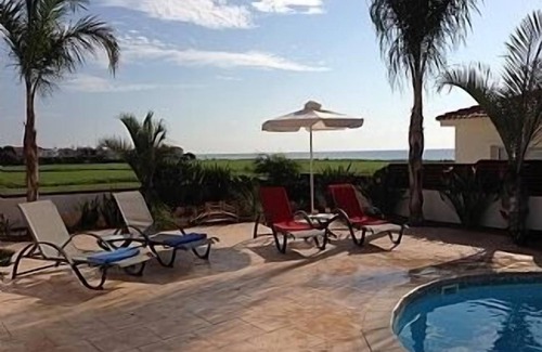 Ayia Thekla Casa | Bungalow con piscina privada y jardín, junto al mar