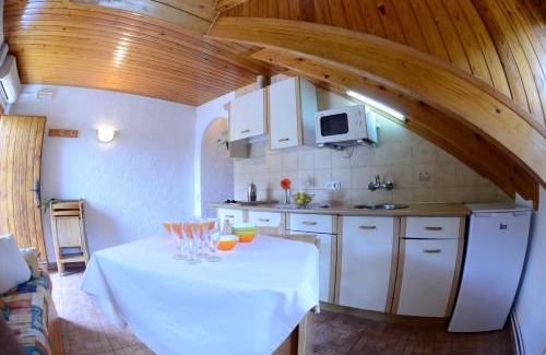 Cires Otro | Bungalows Baliera