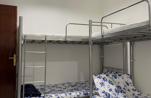 Old Dubai Cama Y Desayuno | Bunk Bed @Brand New Boys Hostel next to Burjuman Metro Station