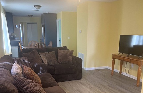 Harlingen Casa | Bunk Bed In Shared Room In Harlingen TX! 2C